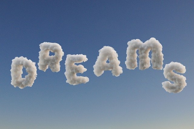 Why does pregnancy cause vivid dreams?